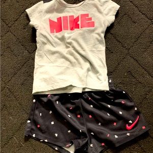 Toddler girls Nike 2 piece set